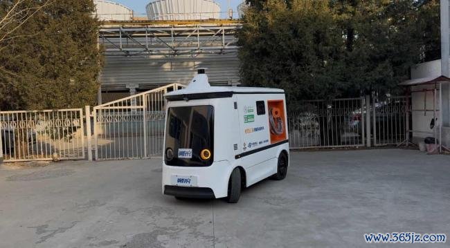 行走的汽车“充电宝”来了 告别“车找桩”贫困